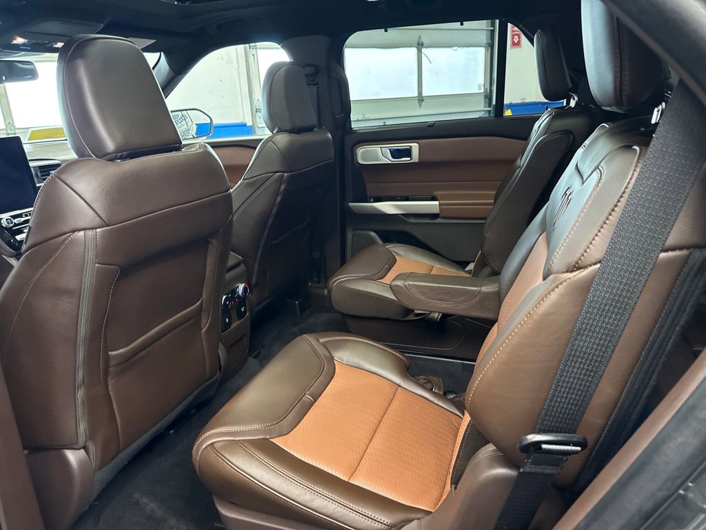 Certified 2023 Ford Explorer King Ranch w/ Technology Package AWD/4WD image 28