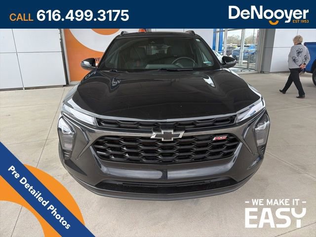 Used 2024 Chevrolet Trax RS w/ Driver Confidence Package image 8