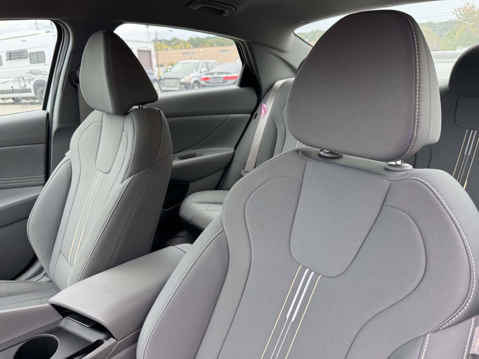 Used 2025 Hyundai Elantra Sport FWD image 29