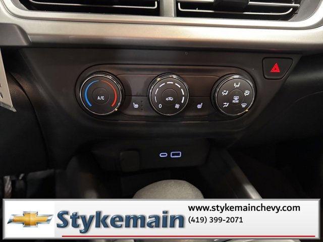 Used 2024 Chevrolet Trax LS w/ LS Convenience Package image 35