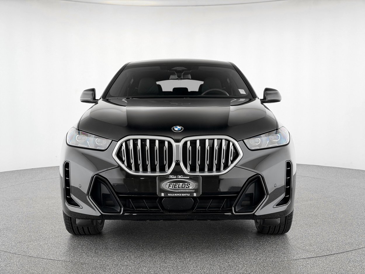 Used 2026 BMW X6 xDrive40i w/ Climate Comfort Package AWD/4WD image 8