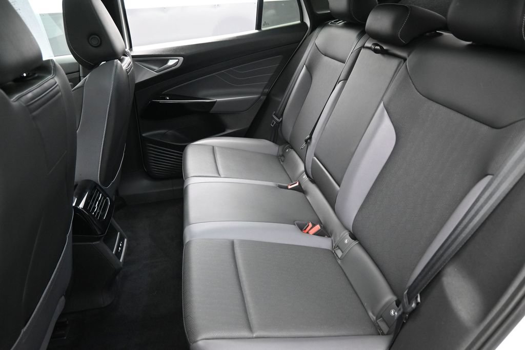 Used 2023 Volkswagen ID.4 S RWD image 28