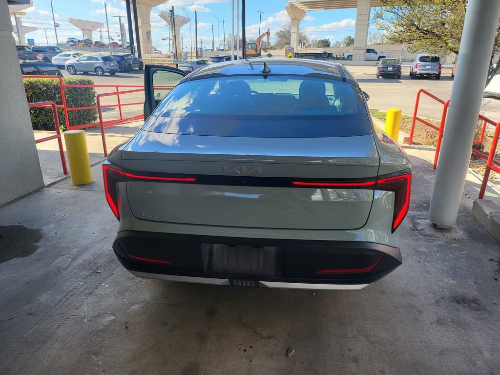 Used 2025 Kia K4 LXS image 5