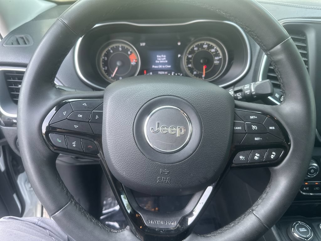 Used 2023 Jeep Cherokee Altitude Lux AWD/4WD image 15