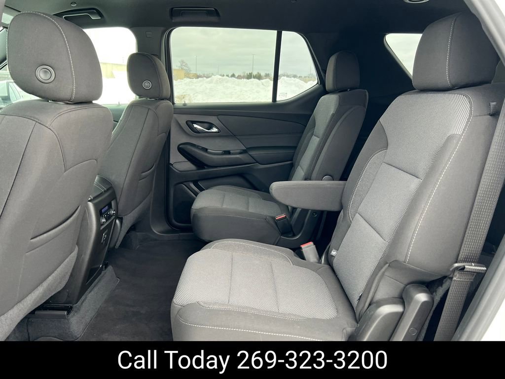 Certified 2023 Chevrolet Traverse LT w/ Rear Camera Mirror Package video 4