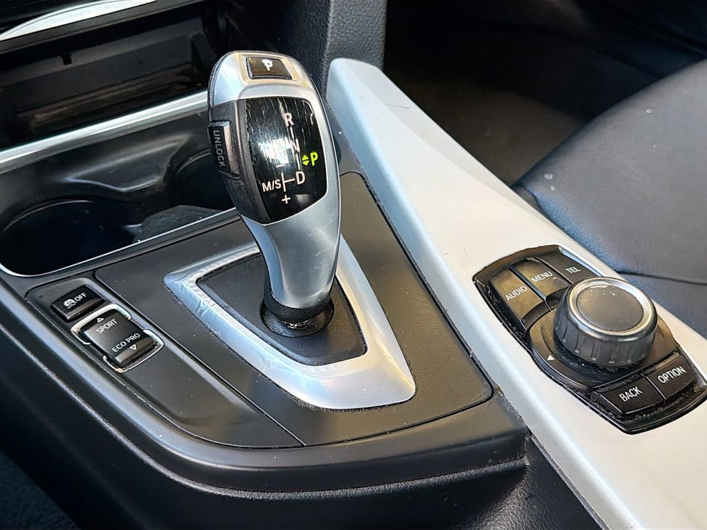 Used 2014 BMW 320i xDrive Sedan image 27