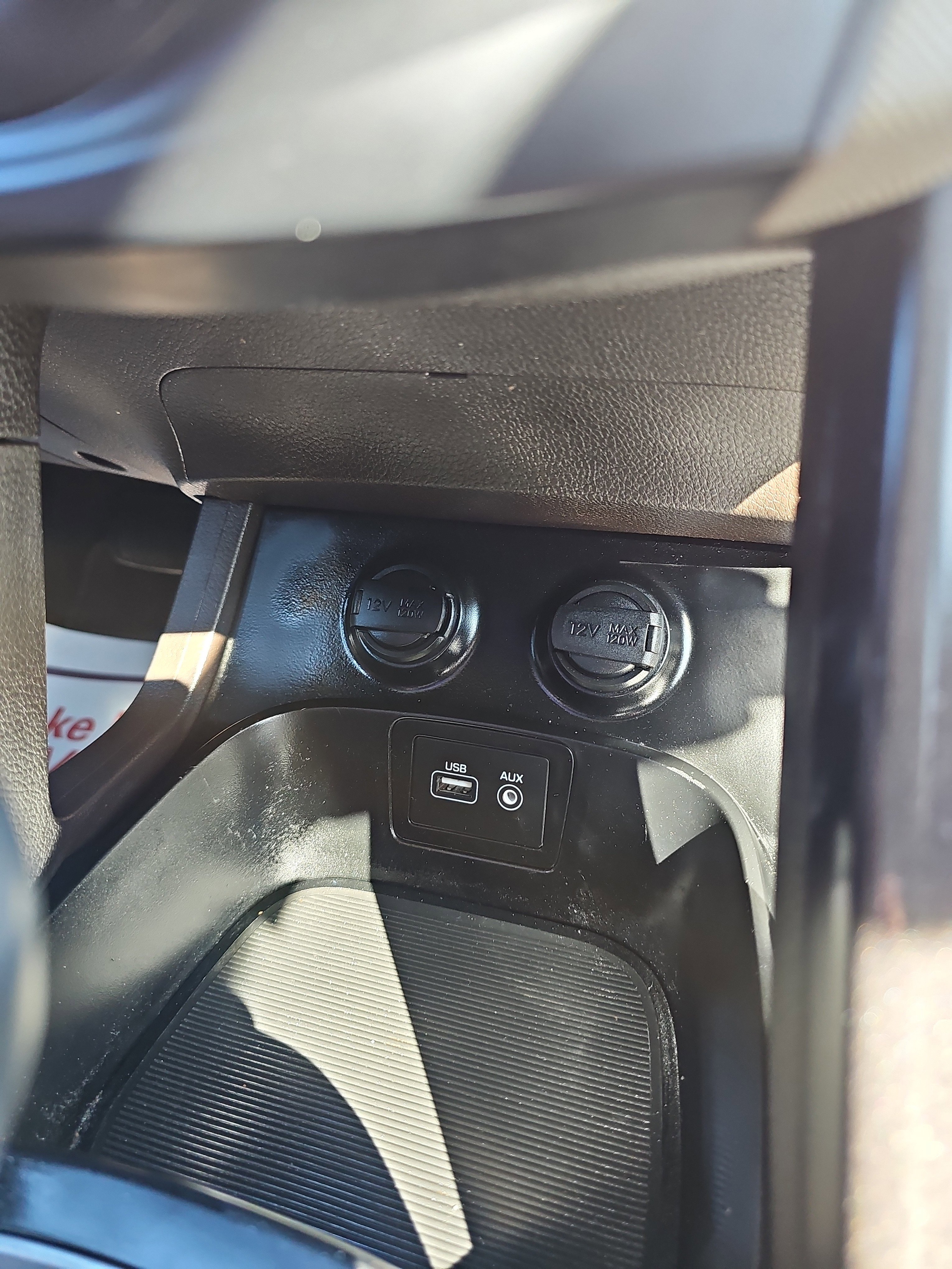 Used 2018 Hyundai Santa Fe Sport image 34