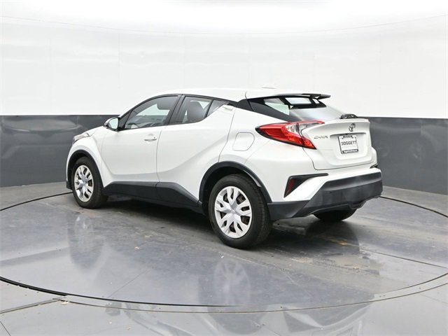 Used 2019 Toyota C-HR XLE image 5
