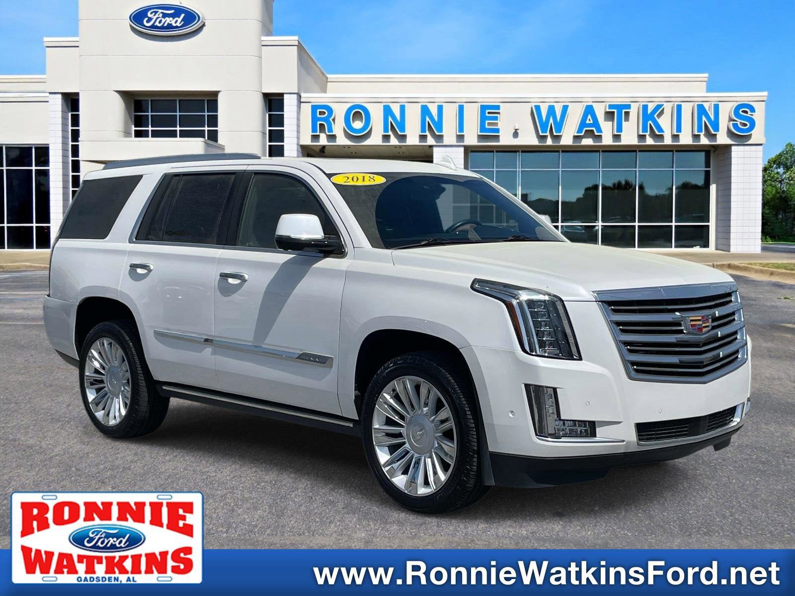 Used 2018 Cadillac Escalade Platinum RWD image 1