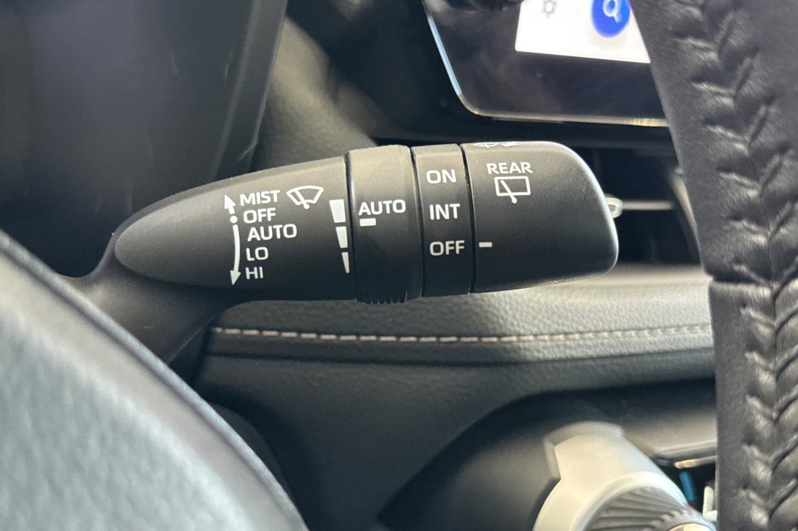 Used 2023 Toyota RAV4 Limited AWD/4WD image 34