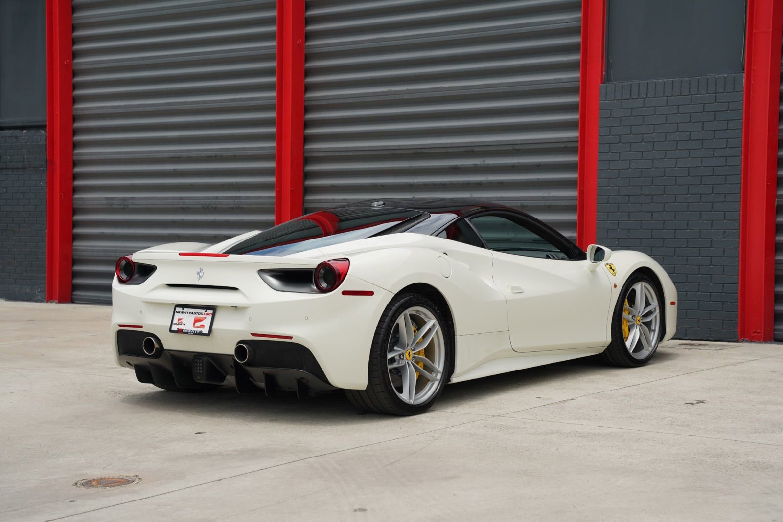 Used 2016 Ferrari 488 GTB RWD image 15