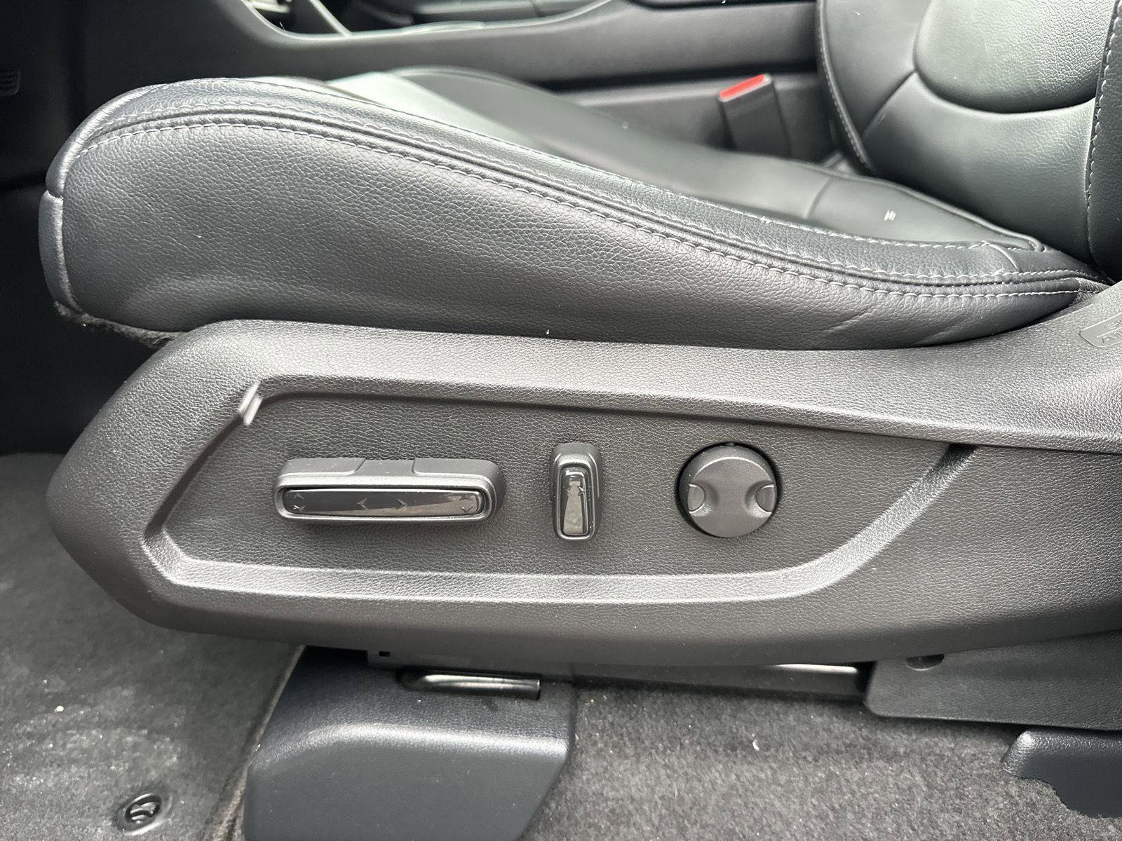 Certified 2025 Honda Pilot Touring image 35