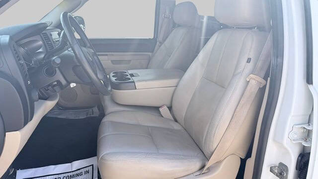 Used 2011 GMC Sierra 1500 SLE w/ Regional Value Package RWD image 10