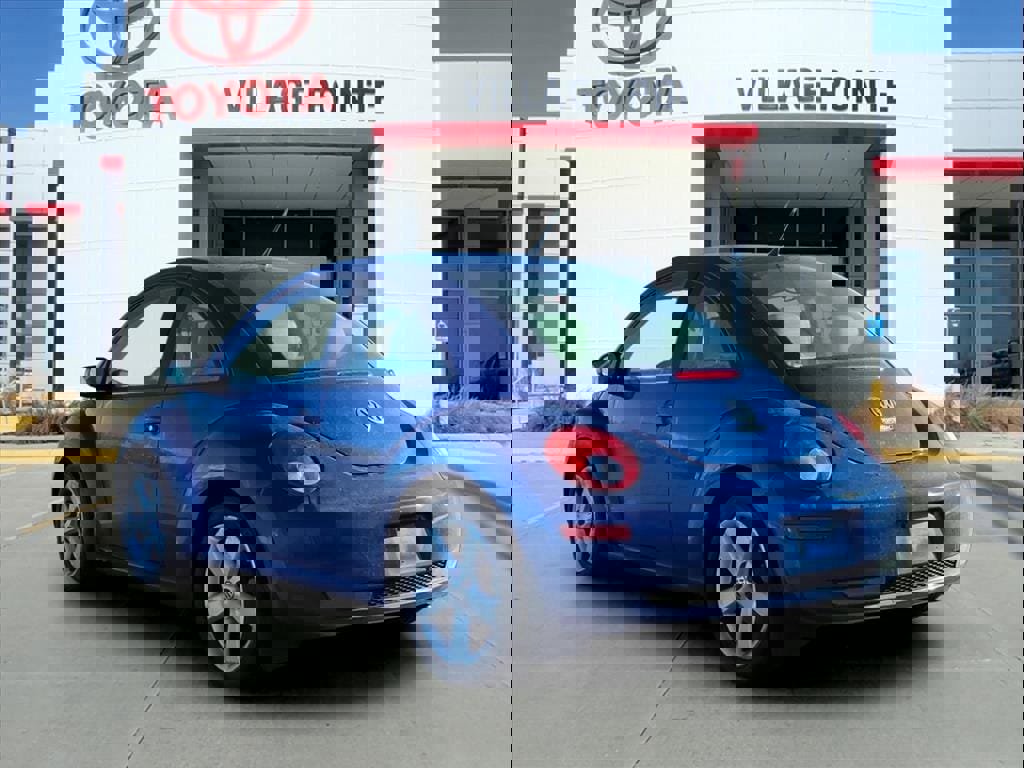 Used 2007 Volkswagen Beetle Coupe w/ Package 2 image 3