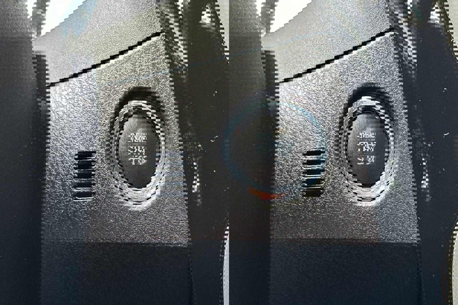 Used 2018 Toyota Corolla XLE FWD image 23