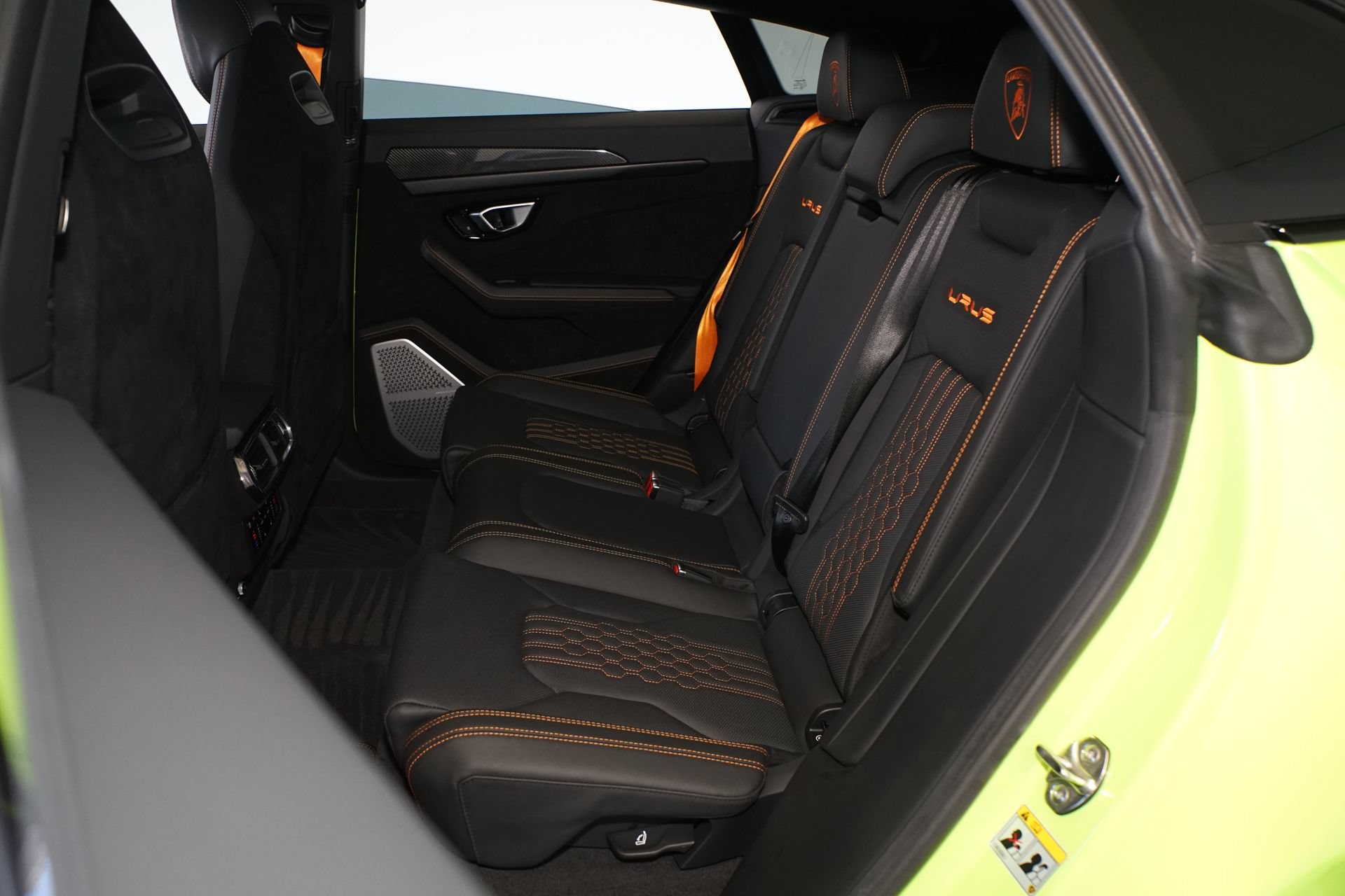 Used 2024 Lamborghini Urus Performante AWD/4WD image 38