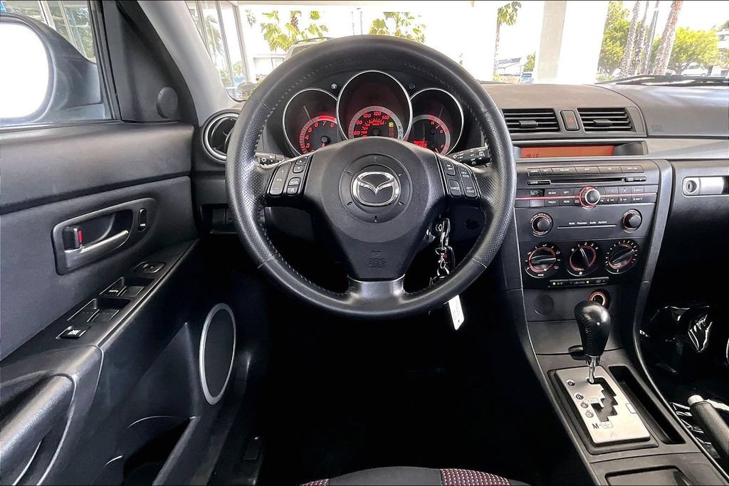 Used 2005 MAZDA MAZDA3 s FWD image 8