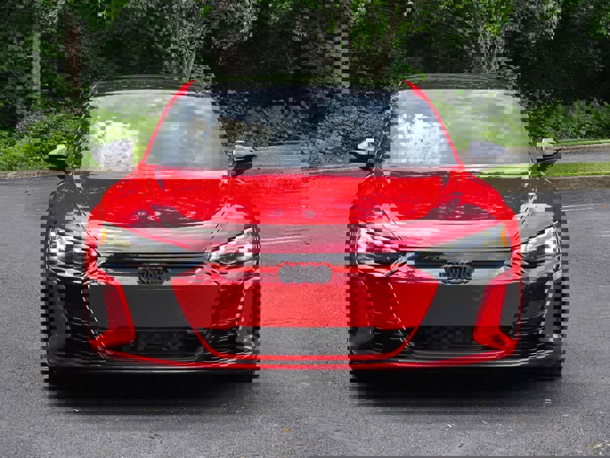 Used 2024 Audi e-tron GT Premium Plus w/ Performance Package image 9