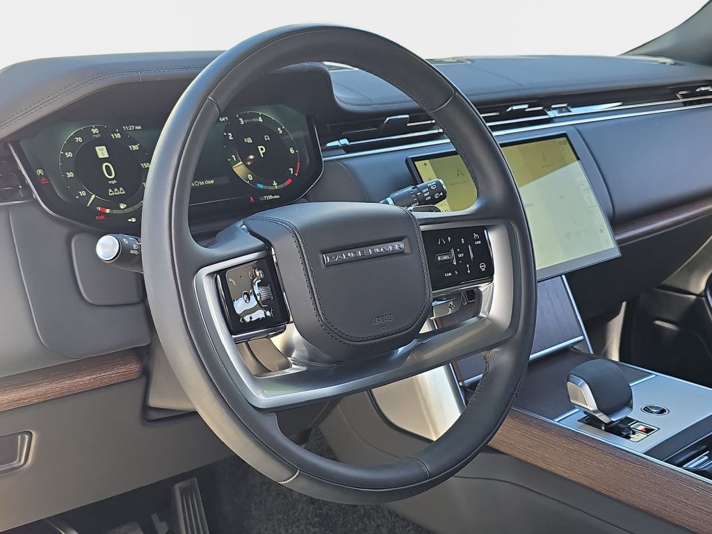 Certified 2025 Land Rover Range Rover SE AWD/4WD image 16