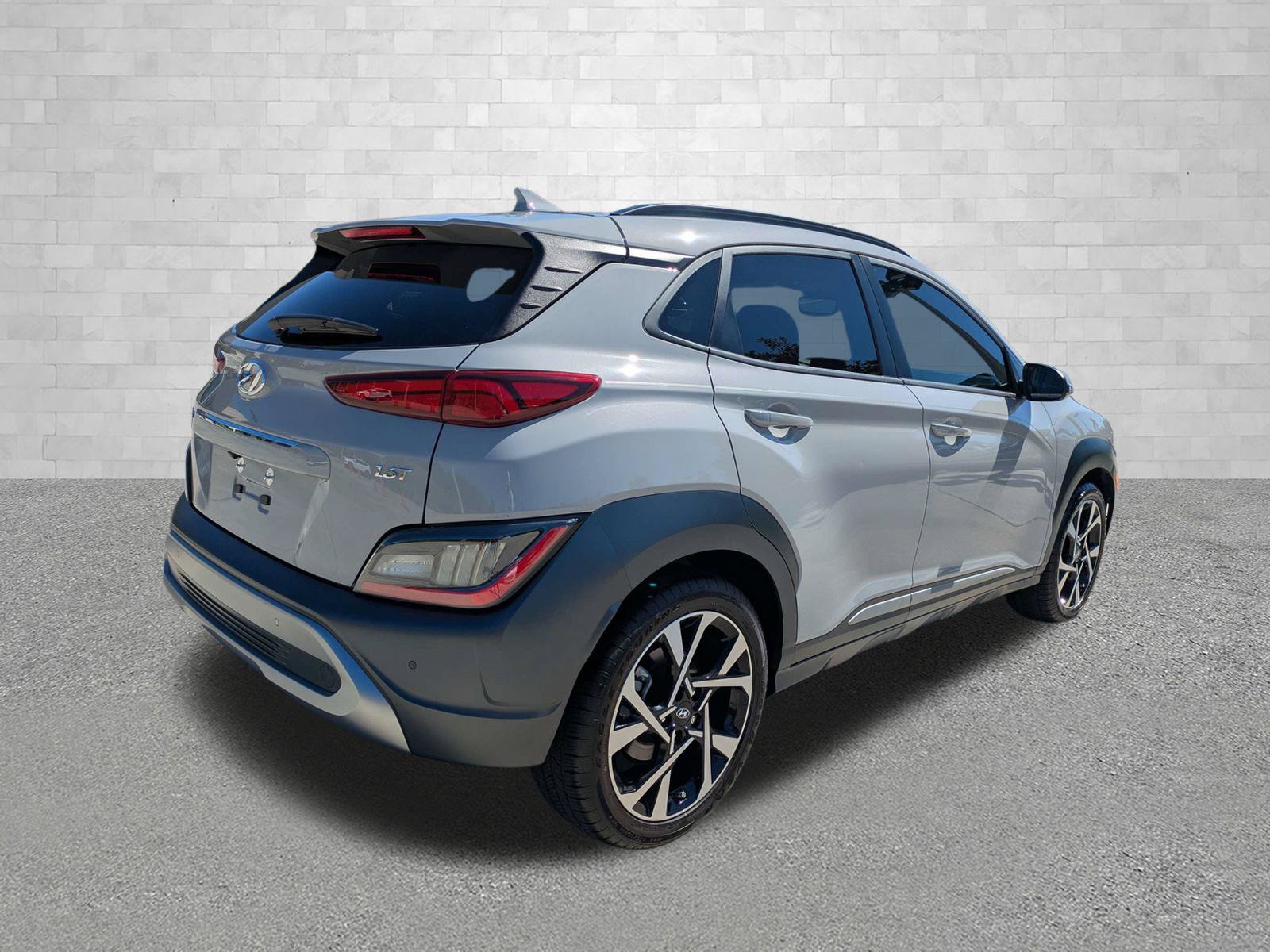 Certified 2023 Hyundai Kona Limited w/ Cargo Package FWD image 2