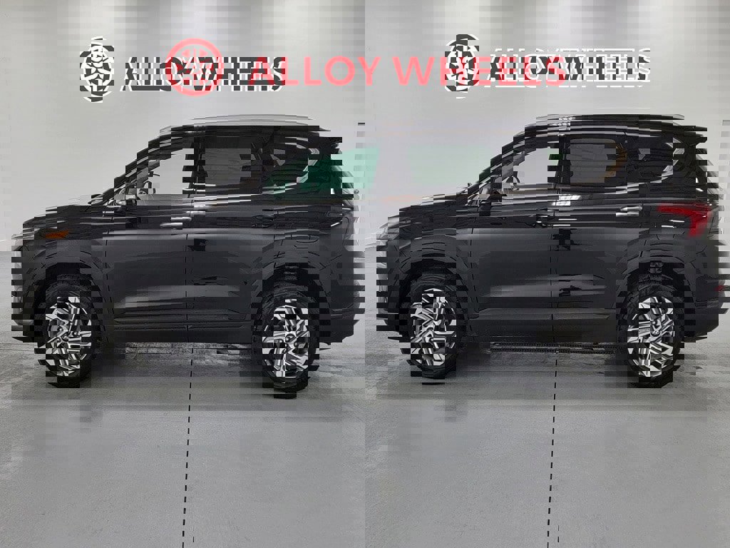 Used 2023 Hyundai Santa Fe SEL image 3
