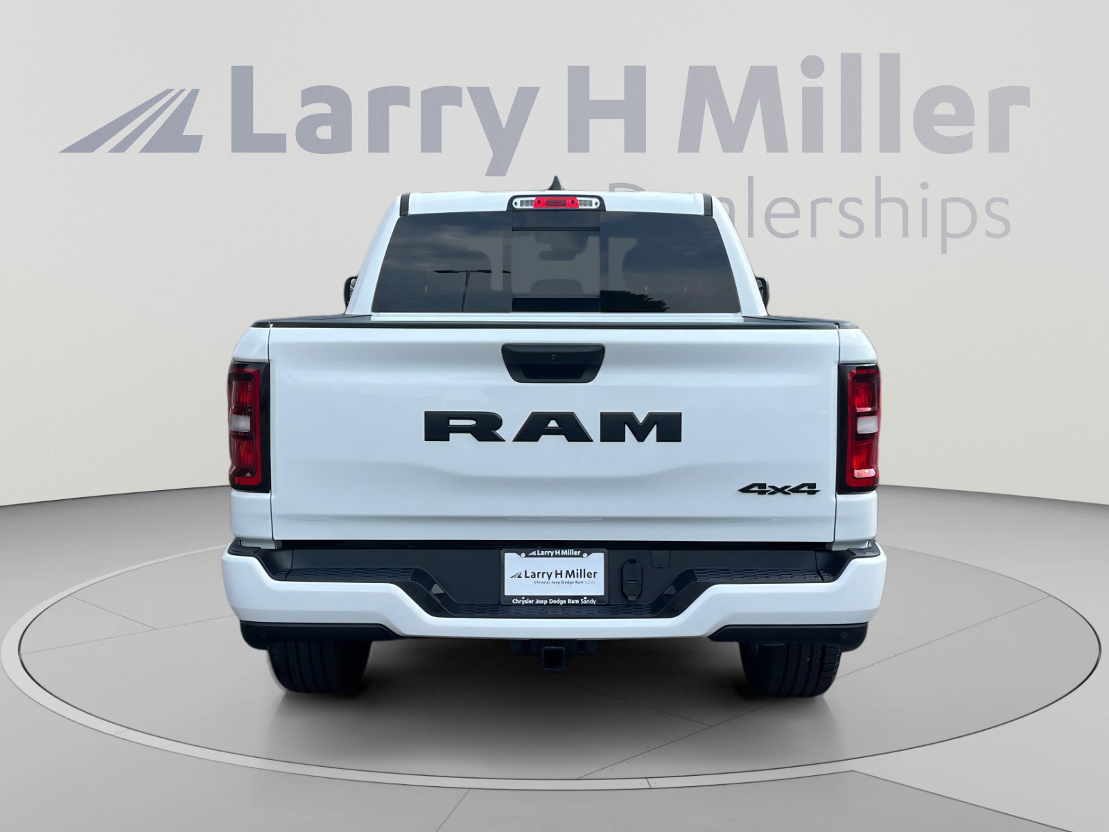 New 2026 RAM 1500 Express AWD/4WD image 4