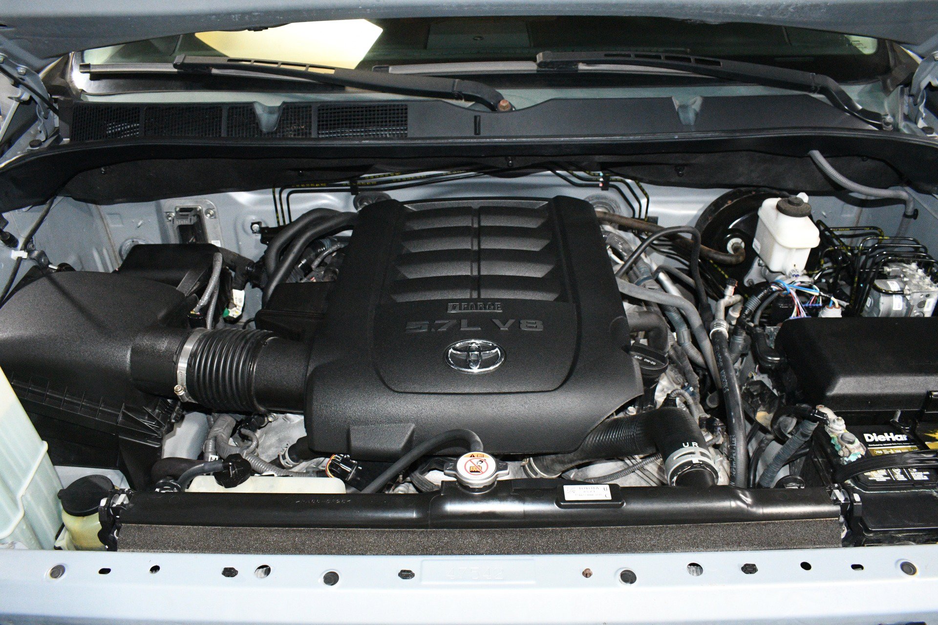 Used 2019 Toyota Tundra SR5 w/ SR5 Upgrade Package AWD/4WD image 93