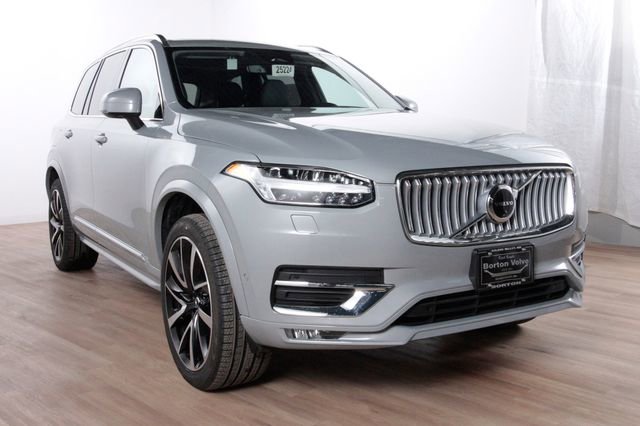 Certified 2025 Volvo XC90 B6 Plus w/ Protection Package Premier image 3