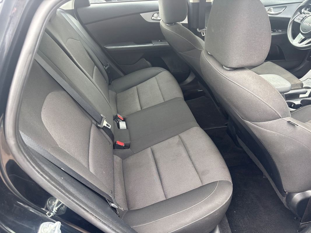 Used 2024 Kia Forte LXS w/ LXS Technology Package image 9