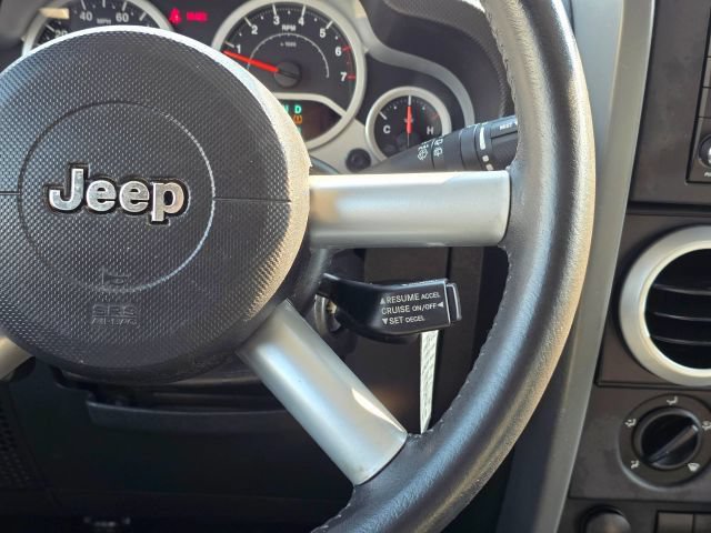 Used 2008 Jeep Wrangler Unlimited Sahara AWD/4WD image 19