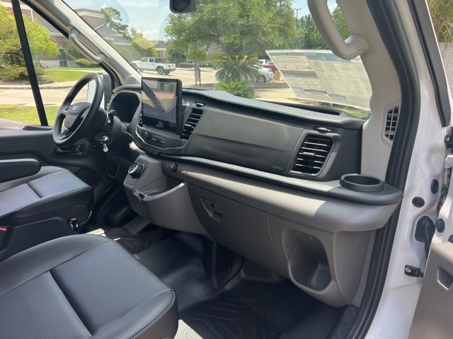 New 2023 Ford E-Transit Medium Roof image 28