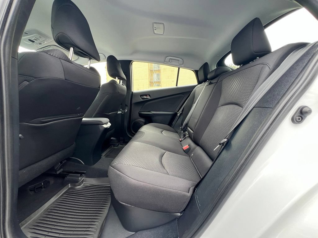 Certified 2022 Toyota Prius LE FWD image 14