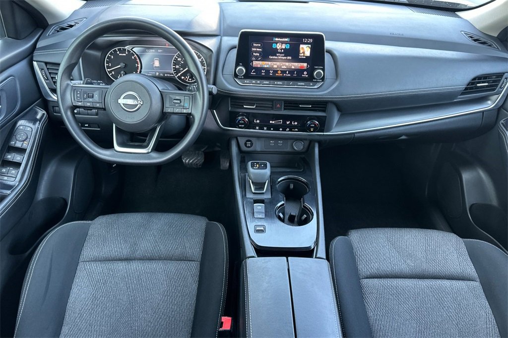 Used 2024 Nissan Rogue SV image 16