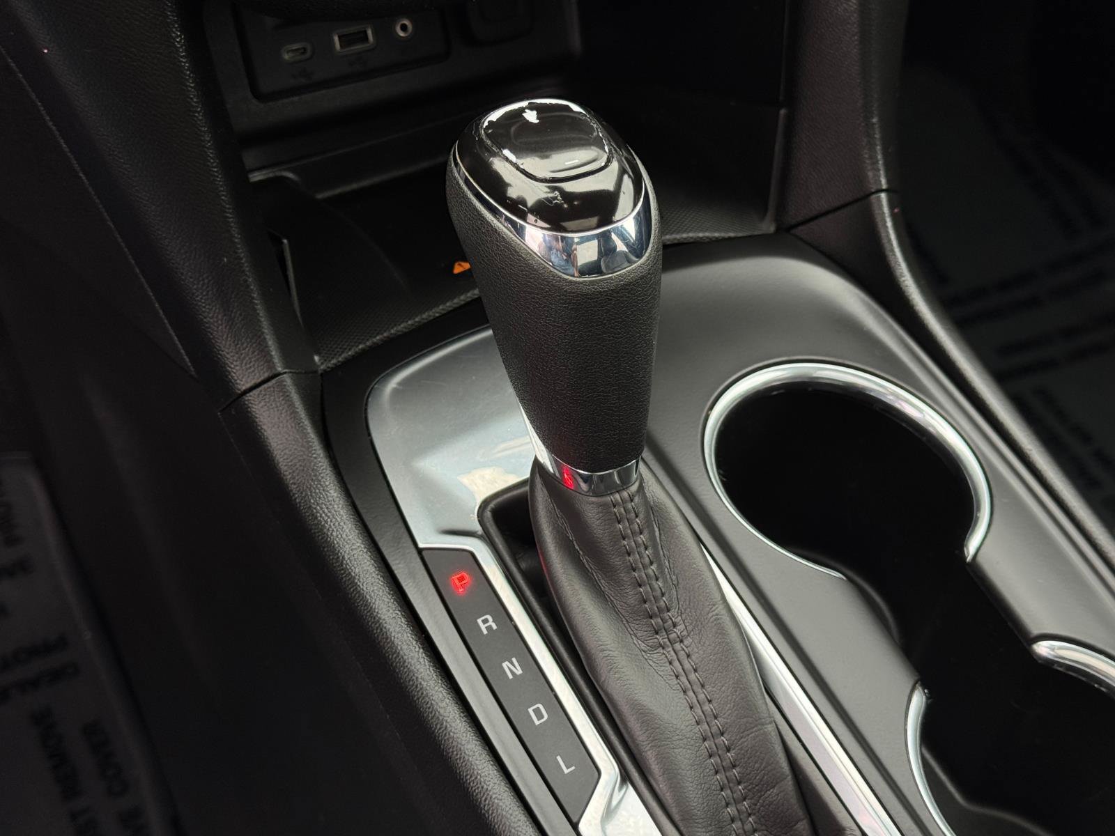 Used 2020 Chevrolet Equinox Premier FWD image 19