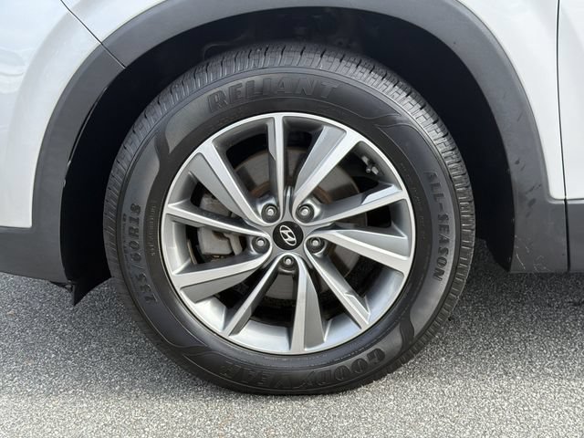 Used 2019 Hyundai Santa Fe FWD image 11