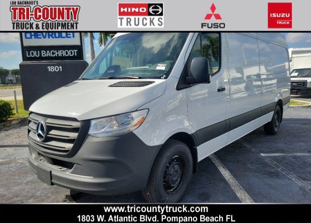 Used 2025 Mercedes-Benz Sprinter 2500 image 1