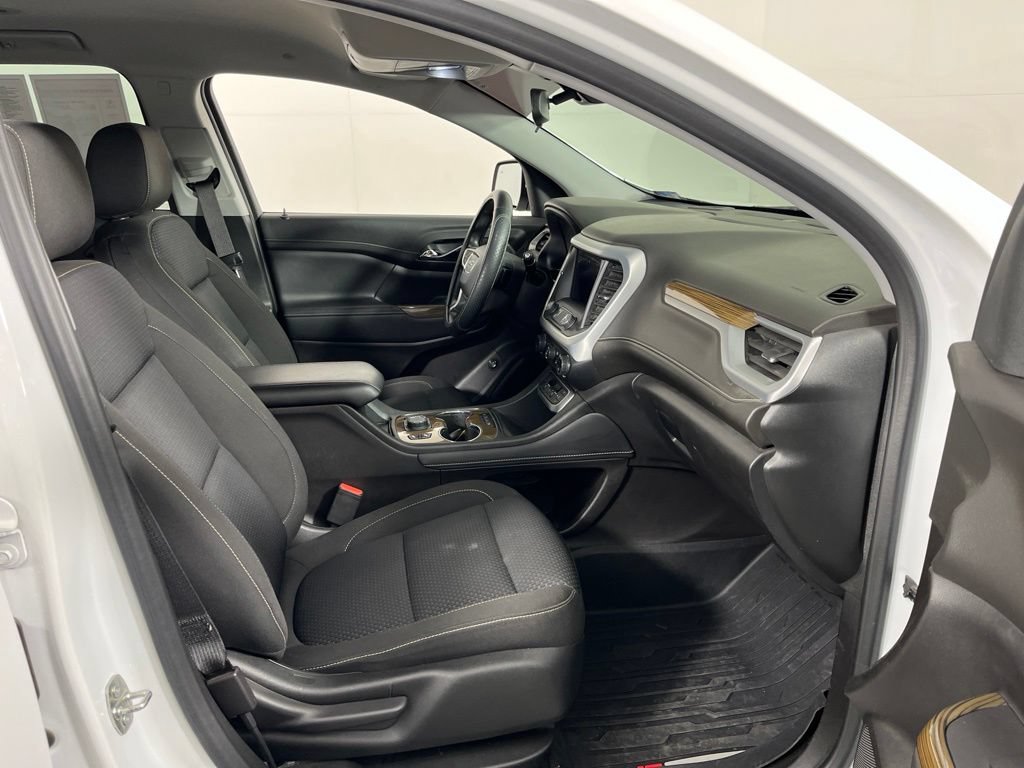 Certified 2022 GMC Acadia SLE w/ Driver Convenience Package FWD image 6