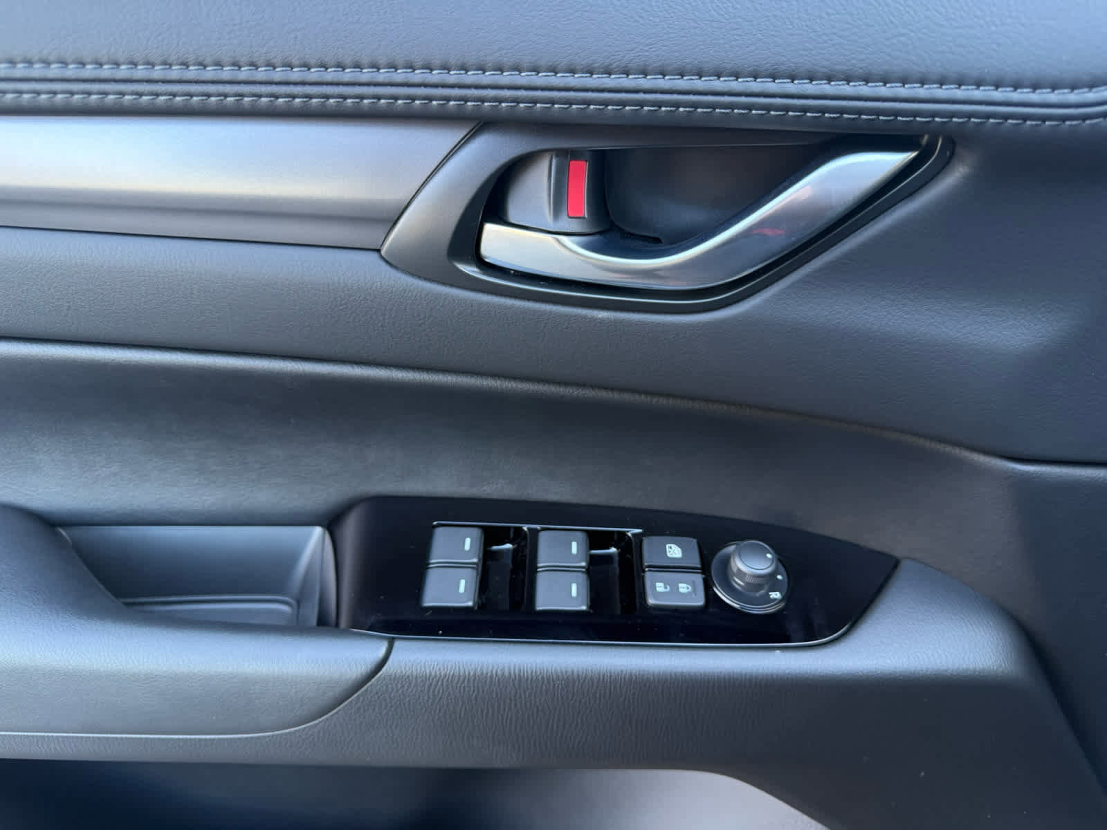 New 2025 MAZDA CX-5 AWD 2.5 S w/ Select Package image 10