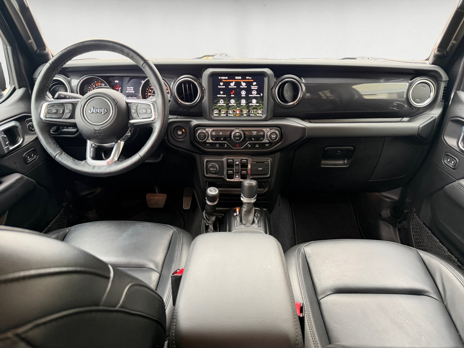 Used 2022 Jeep Wrangler Unlimited Sahara AWD/4WD image 14