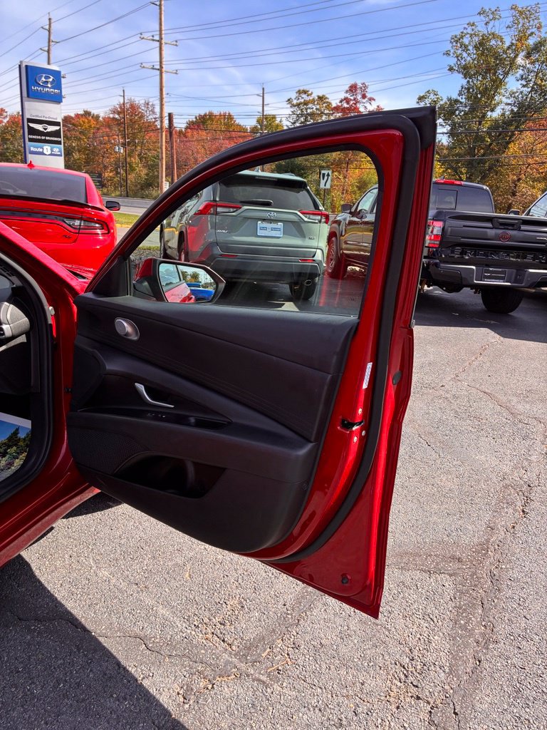 Certified 2024 Hyundai Elantra SEL FWD image 20
