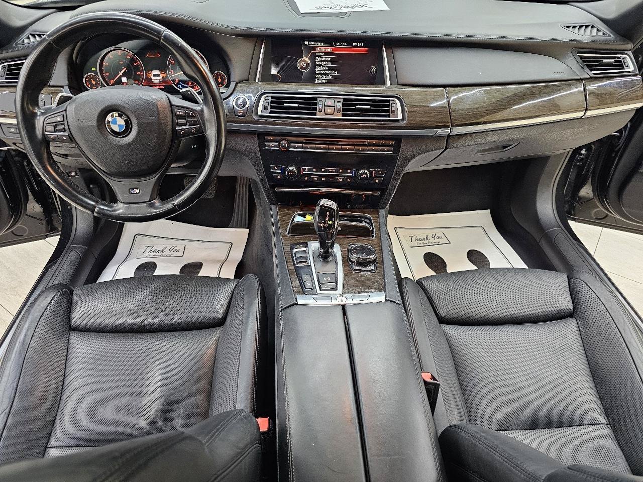 Used 2015 BMW 750i w/ M Sport Edition RWD image 30