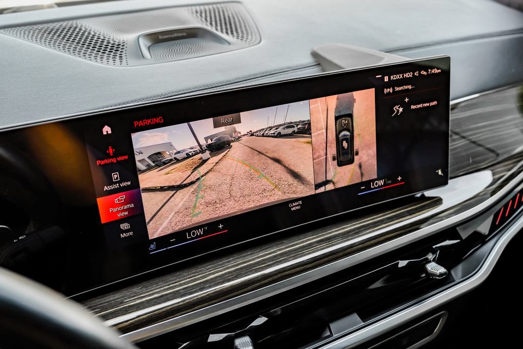 Used 2023 BMW X7 M60i w/ Executive Package AWD/4WD image 19