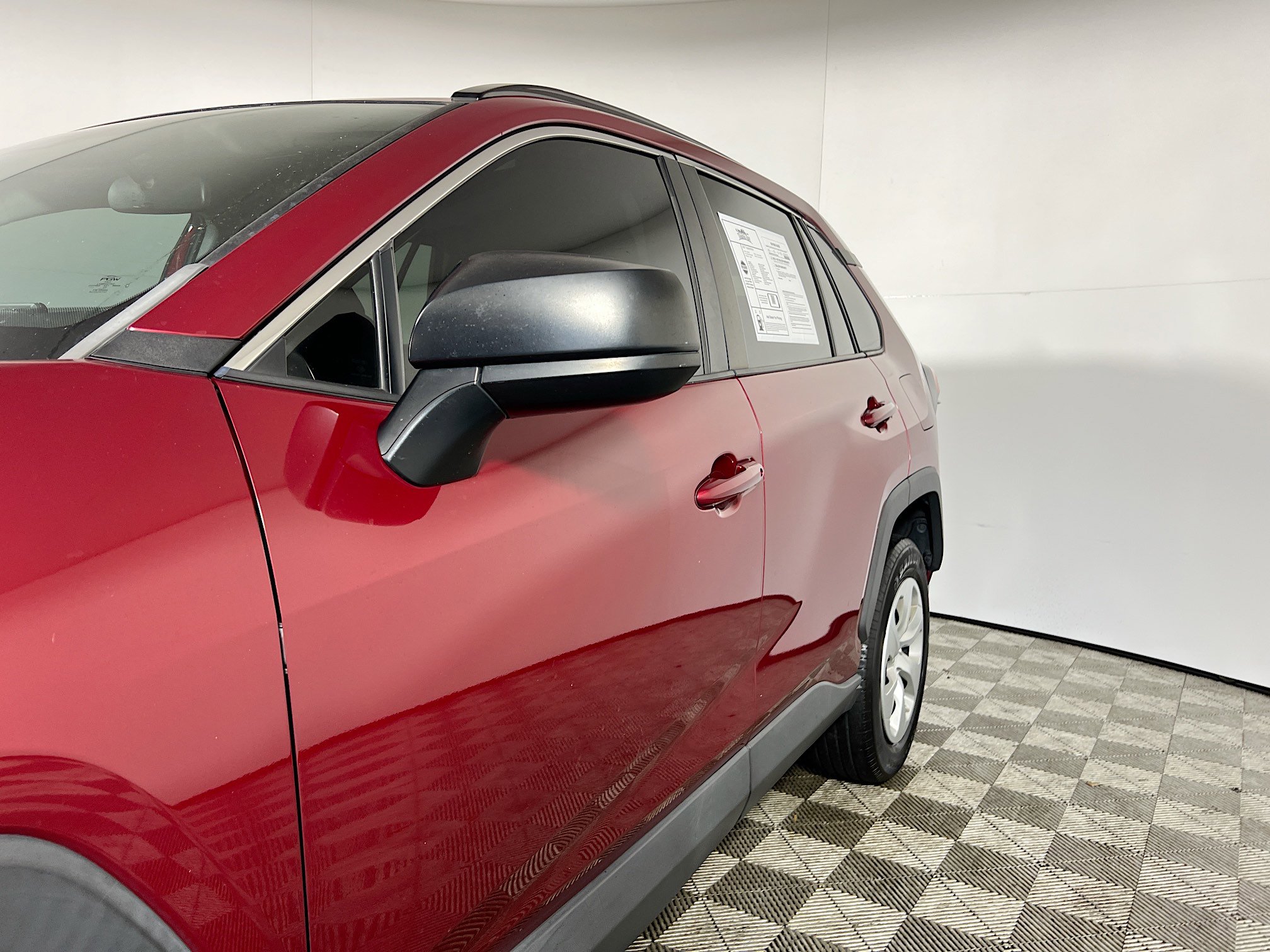 Used 2021 Toyota RAV4 LE image 13