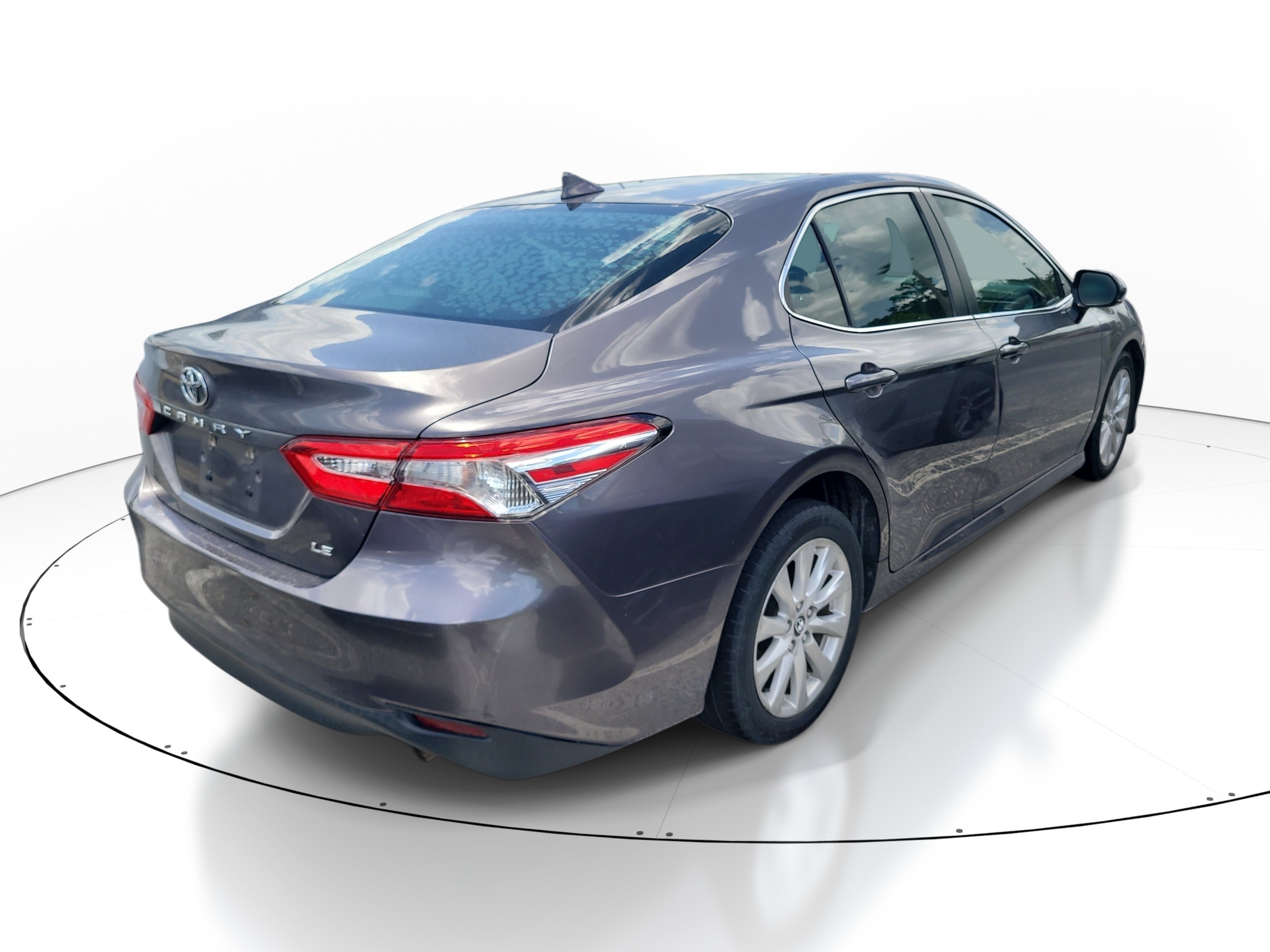 Used 2020 Toyota Camry LE FWD image 7
