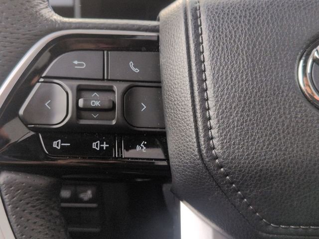 Used 2023 Toyota Tundra Platinum image 16