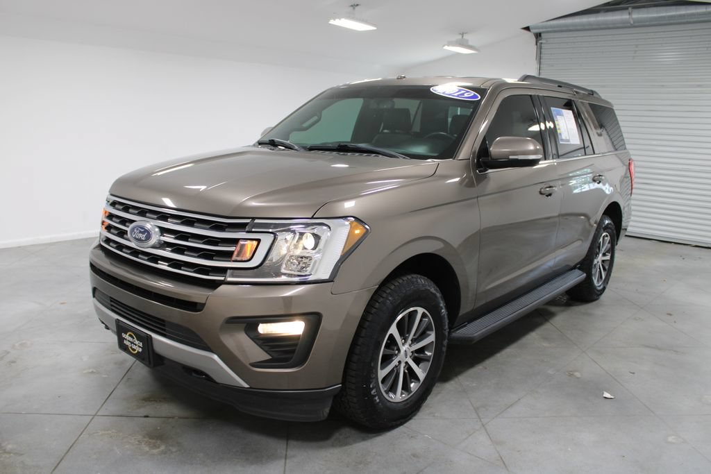 Used 2019 Ford Expedition XLT w/ Equipment Group 201A AWD/4WD image 4