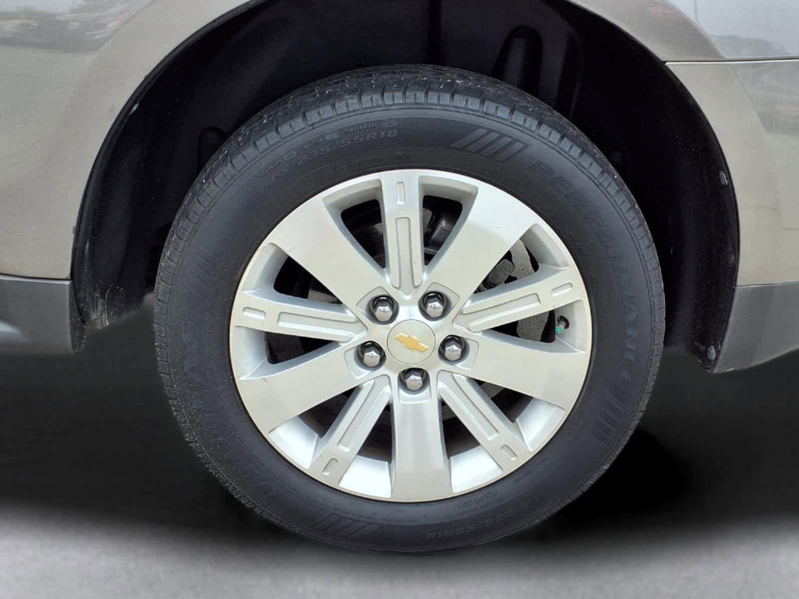 Used 2011 Chevrolet Equinox LTZ FWD image 3