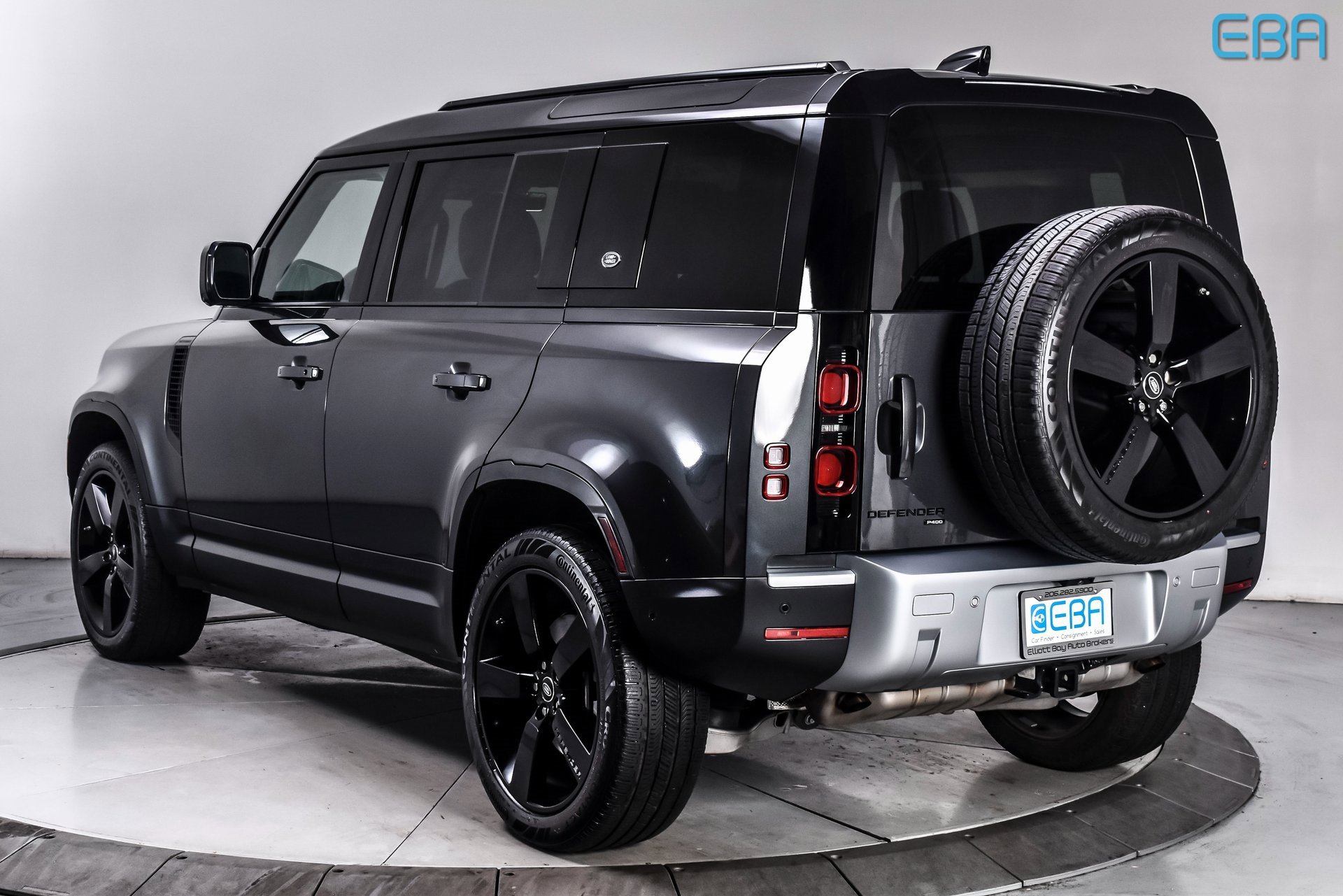 Used 2021 Land Rover Defender 110 SE image 4