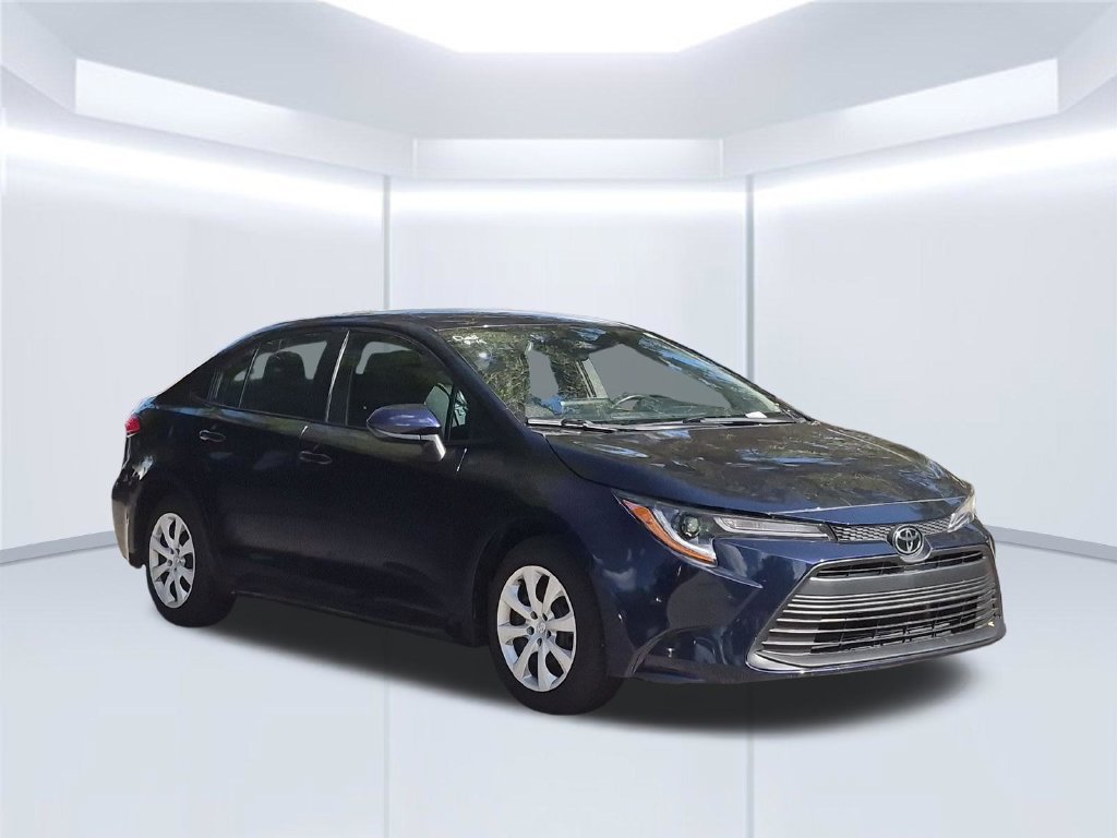 Used 2025 Toyota Corolla LE FWD image 9