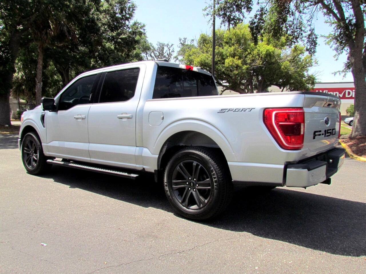 Used 2021 Ford F150 XLT w/ Equipment Group 302A High image 6